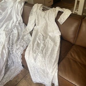 Lace & Pearls Elegant Wedding dress plus 7ft train with attention to detail.